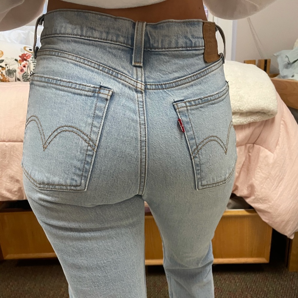 Levi light wash jeans